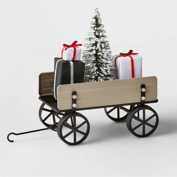 BRAND NEW WONDERSHOP CHRISTMAS 7.75”DECORATIVE WAGON WITH TREES AND GIFTS
